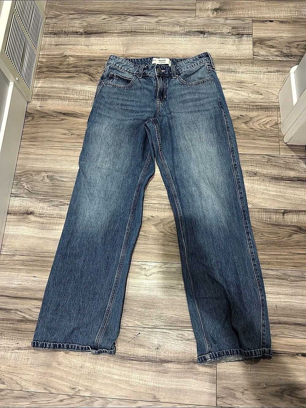 Hollister Low-Rise Baggy Jeans Blue Waist 28